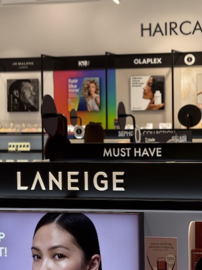 Laneige beauty fascia, Central Park, Bangkok — made to order by Mommy Signage